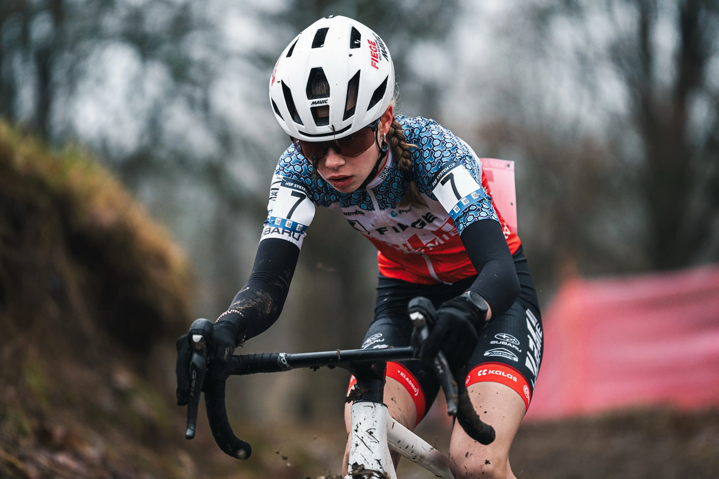 Cyclo Cross Chýnov — photography by Martin Kozojed