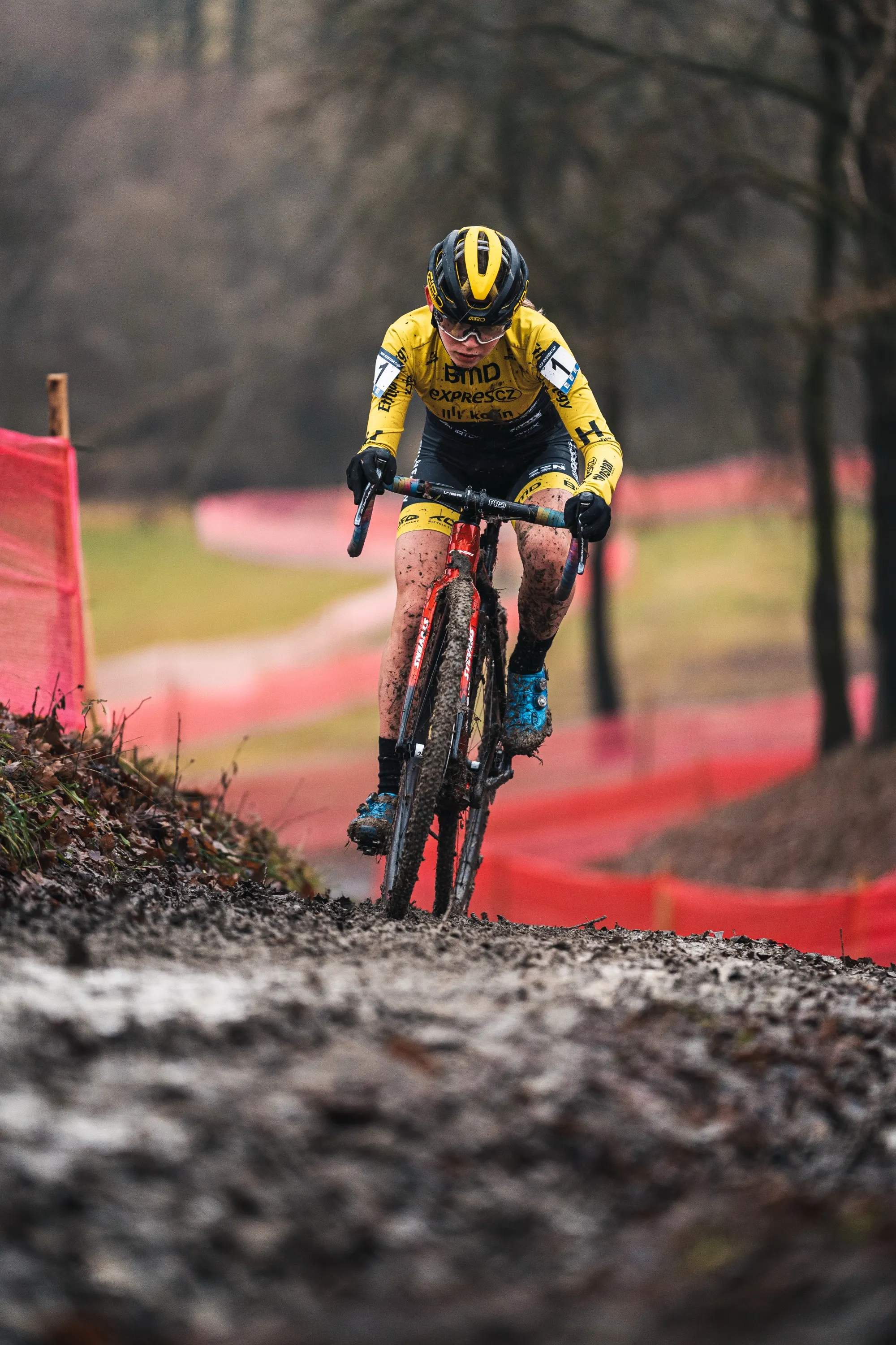 Cyclo Cross Chýnov — photography by Martin Kozojed