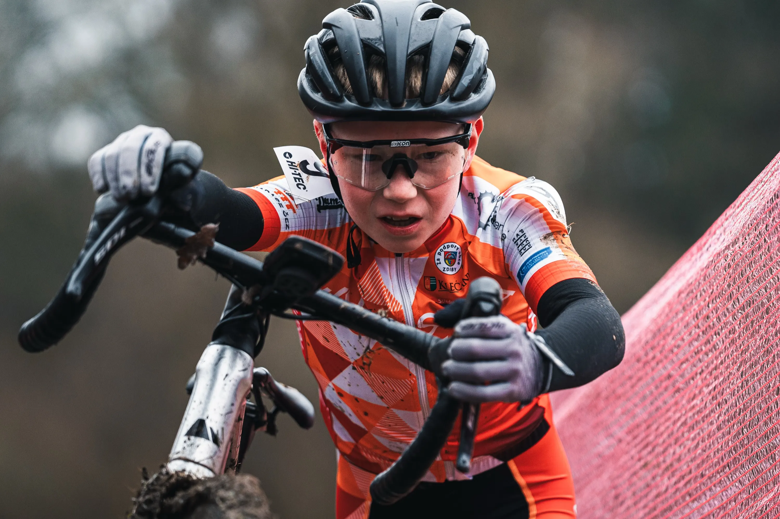 Cyclo Cross Chýnov — photography by Martin Kozojed