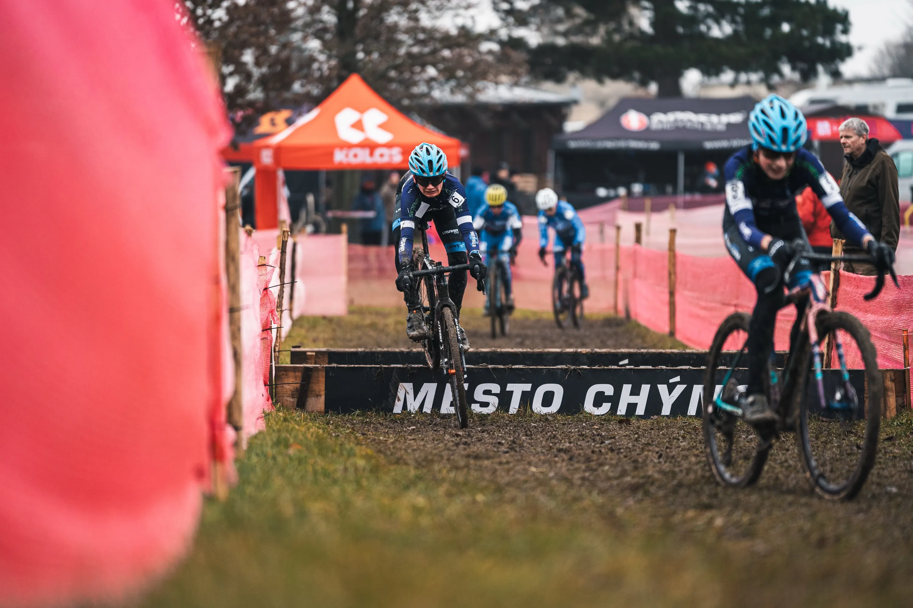 Cyclo Cross Chýnov — photography by Martin Kozojed