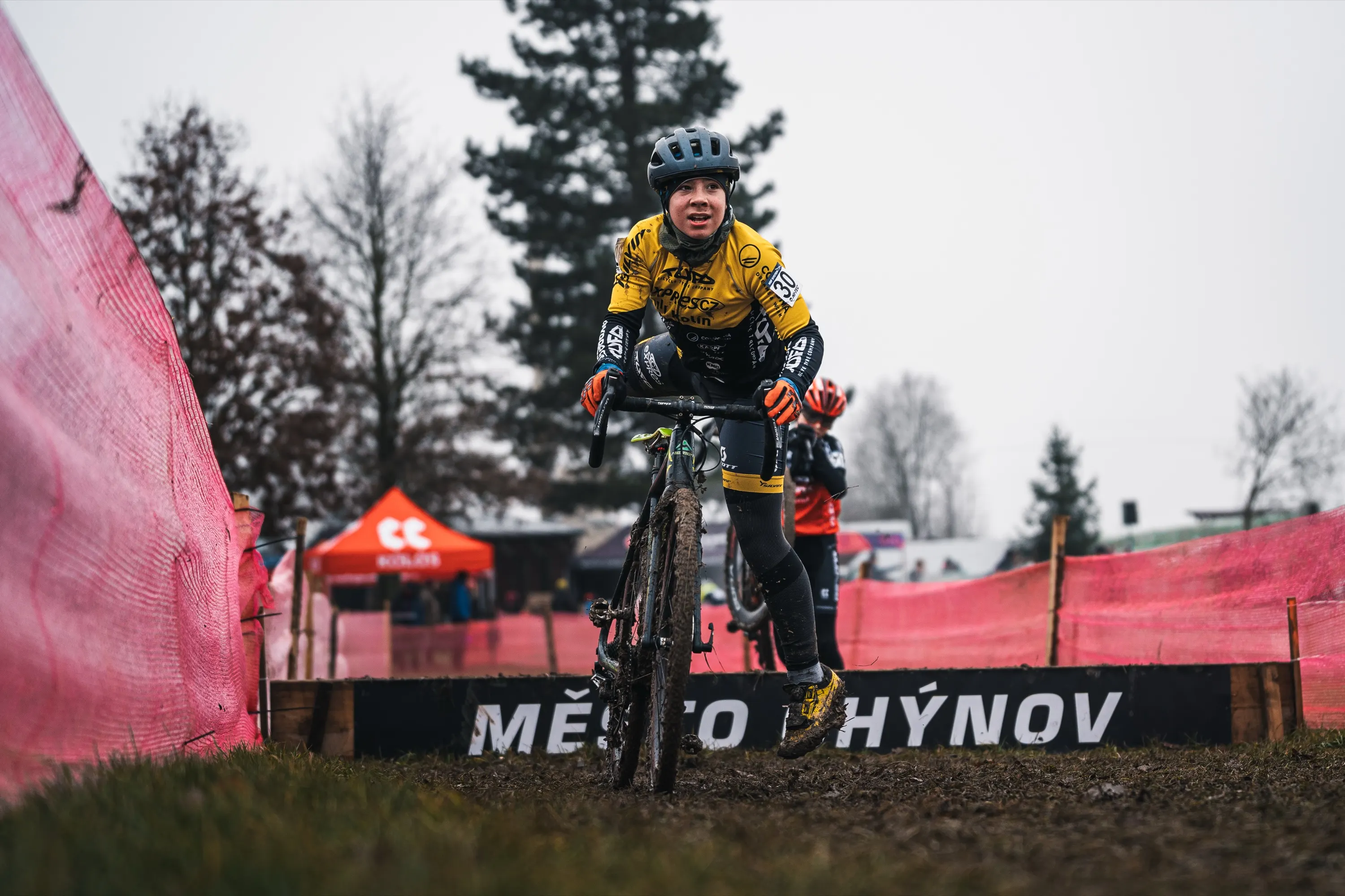 Cyclo Cross Chýnov — photography by Martin Kozojed
