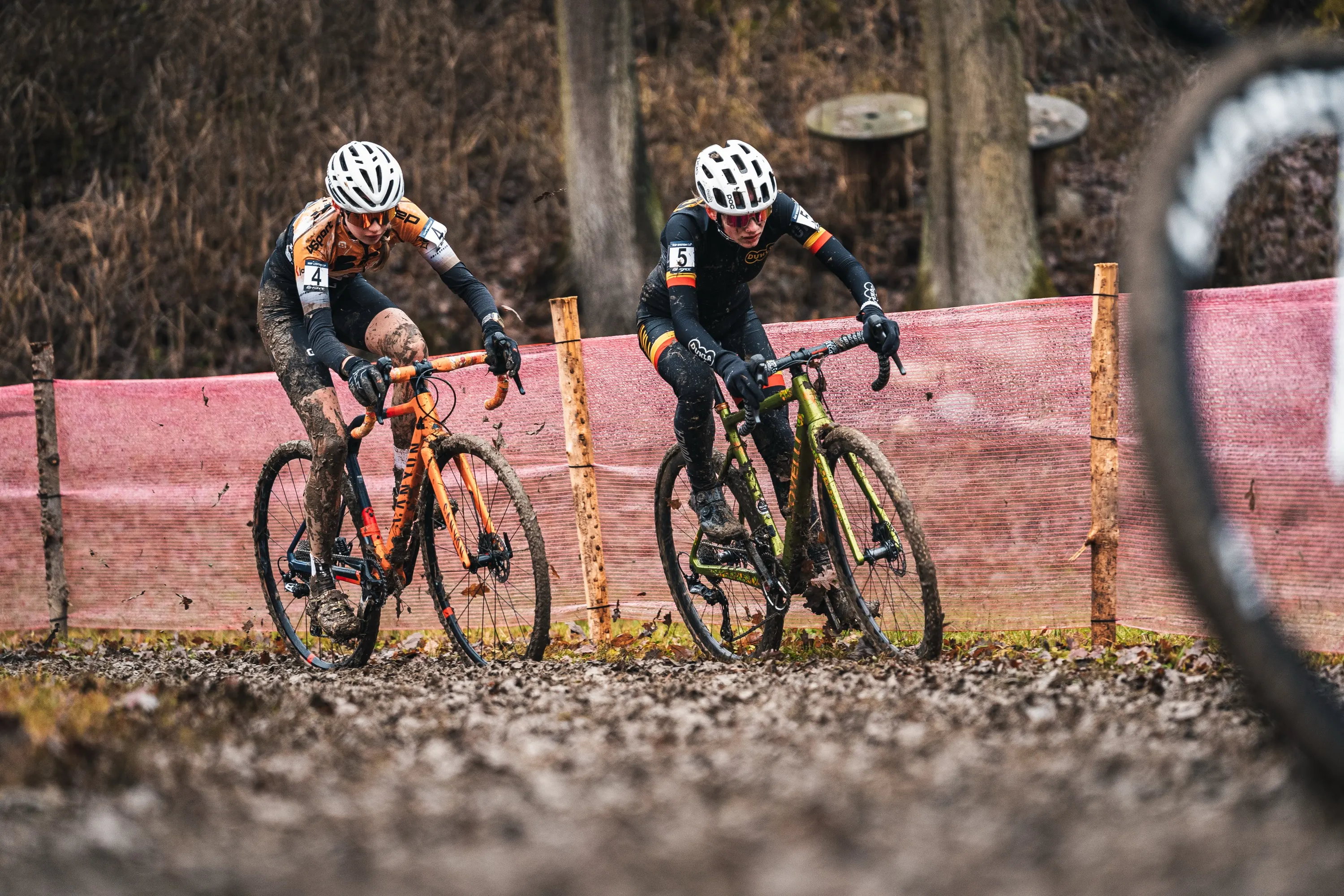 Cyclo Cross Chýnov — photography by Martin Kozojed