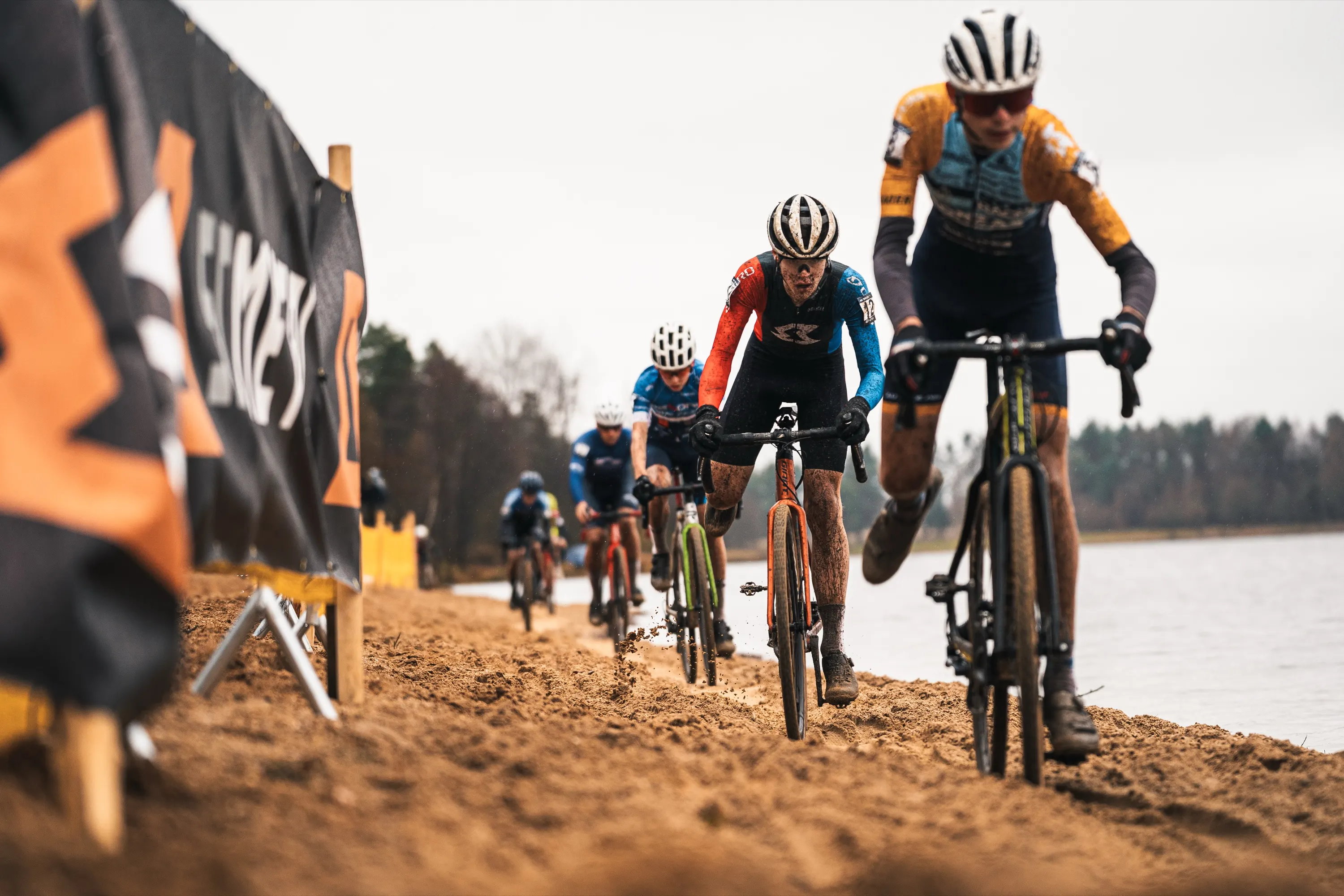 Cyclo Cross Veselý nad Lužnicí — photography by Martin Kozojed