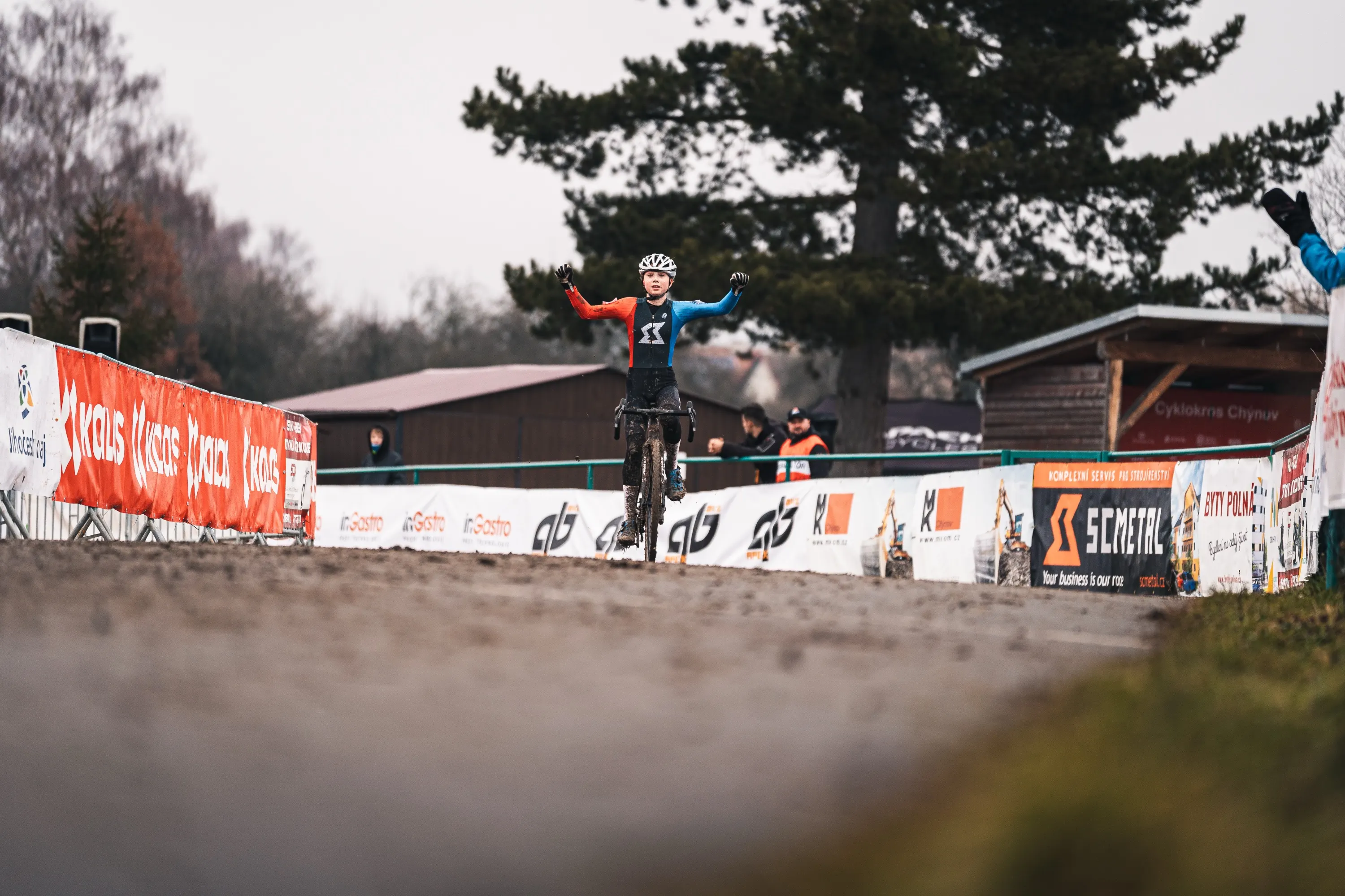 Cyclo Cross Chýnov — photography by Martin Kozojed