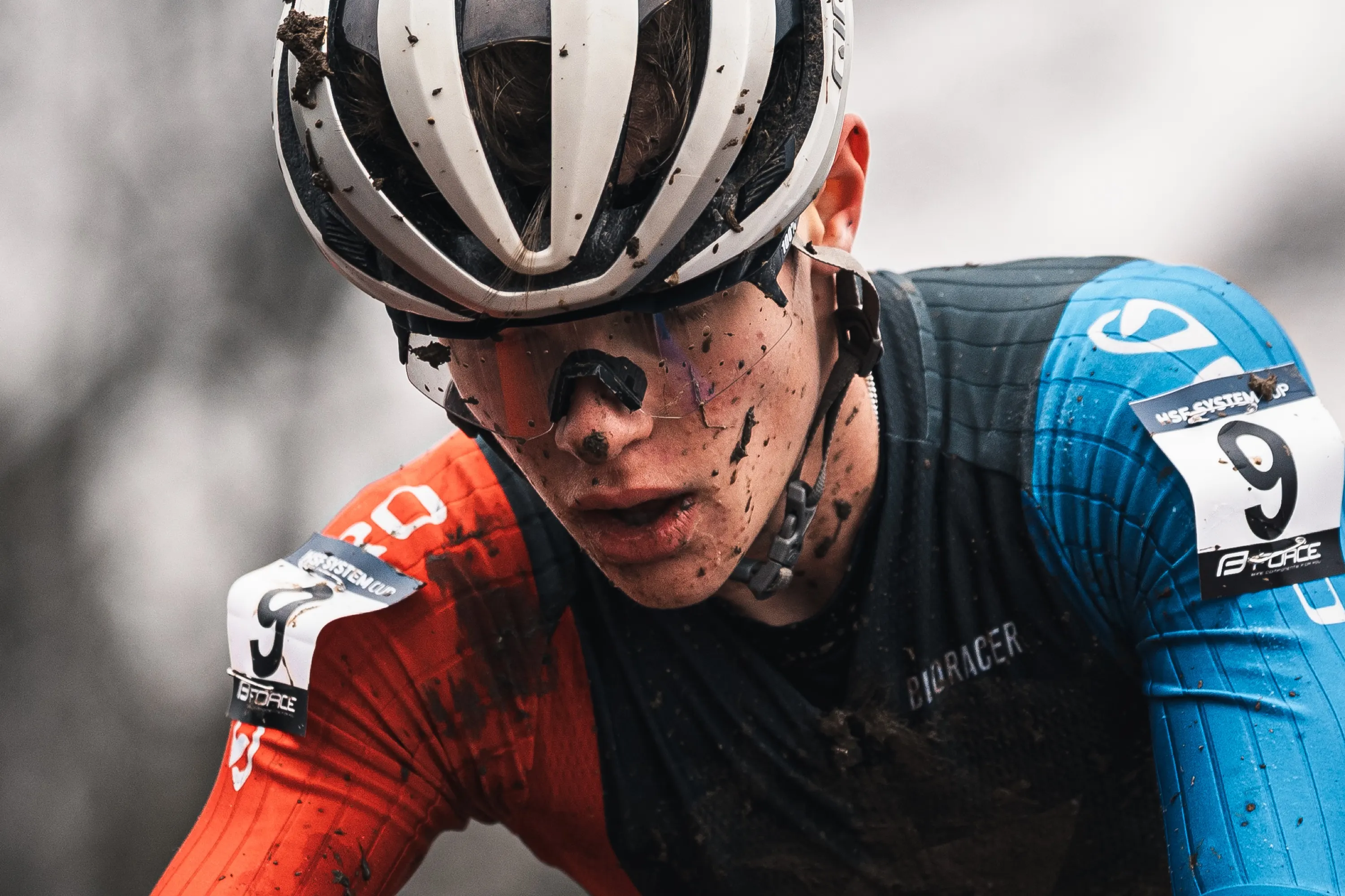 Cyclo Cross Chýnov — photography by Martin Kozojed