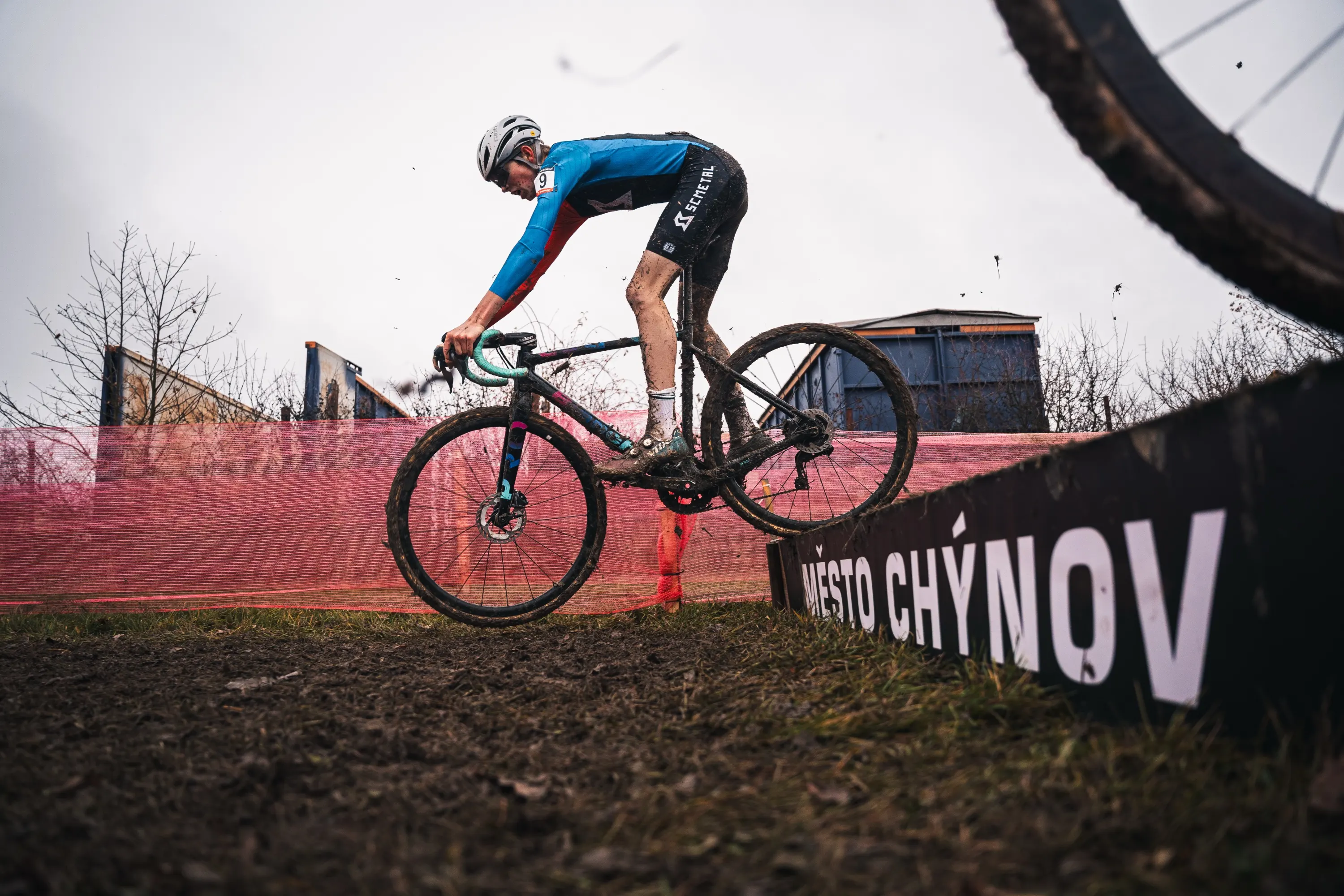 Cyclo Cross Chýnov — photography by Martin Kozojed