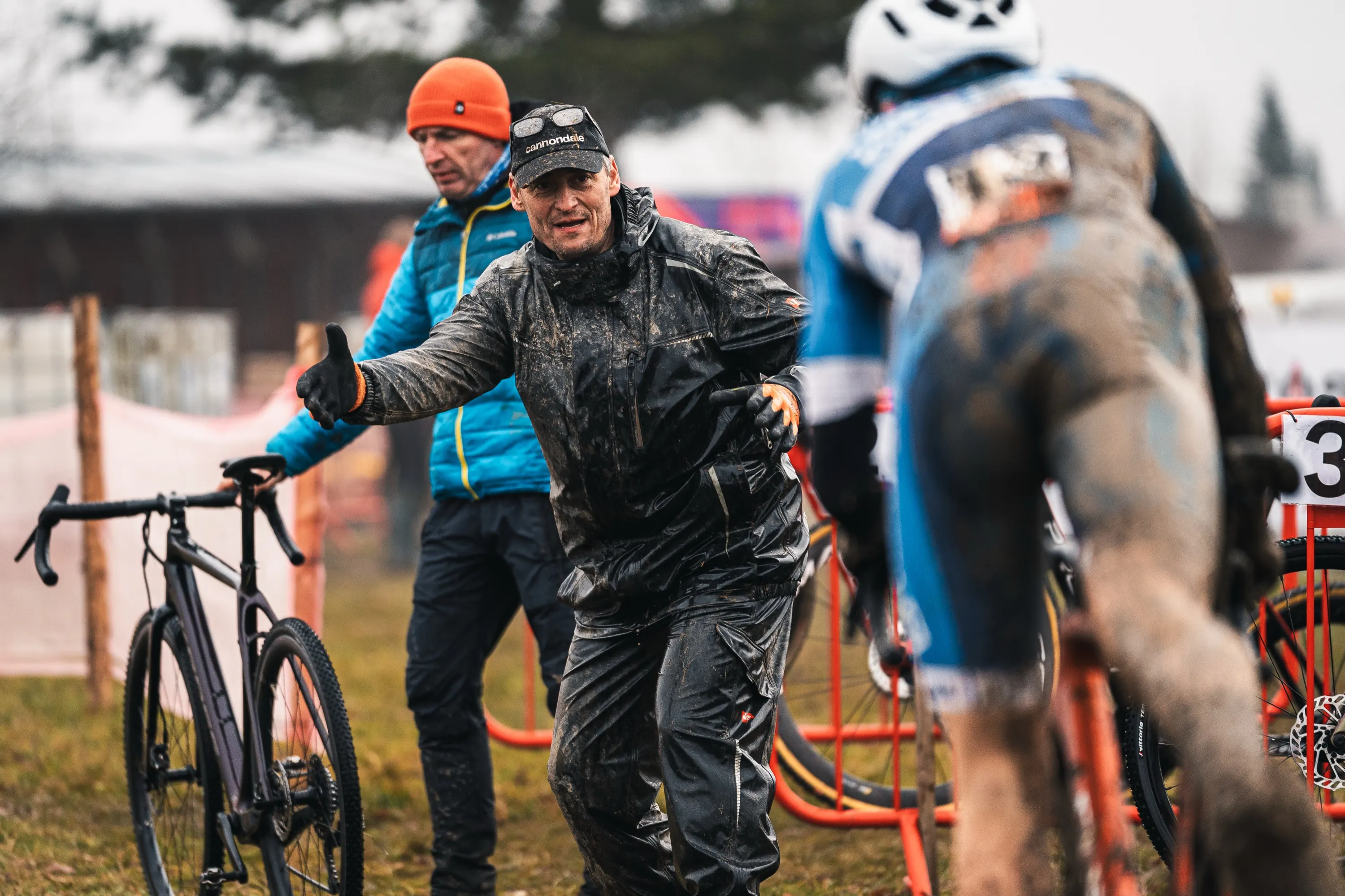 Cyclo Cross Chýnov — photography by Martin Kozojed