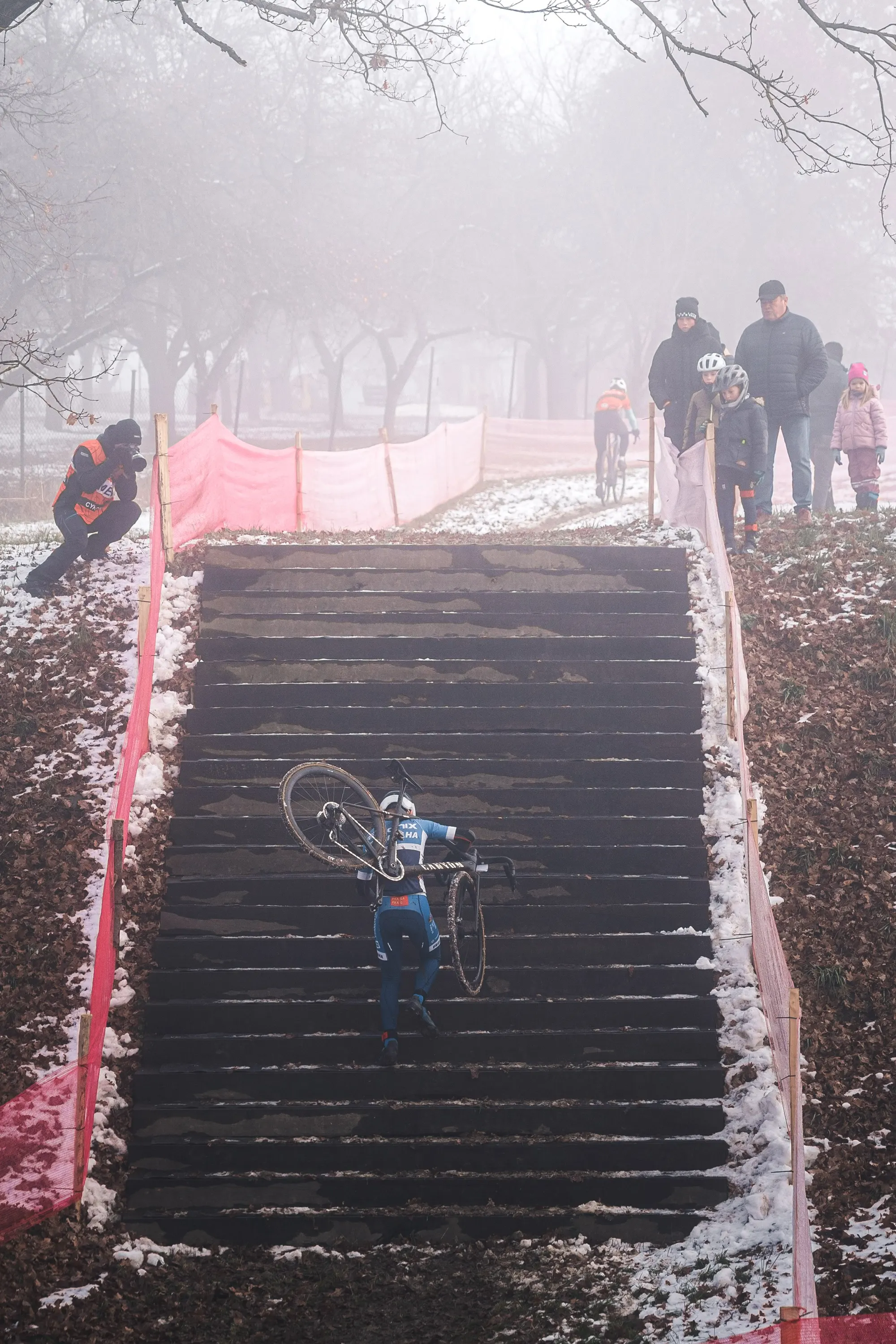 Cyclo Cross Chýnov — photography by Martin Kozojed