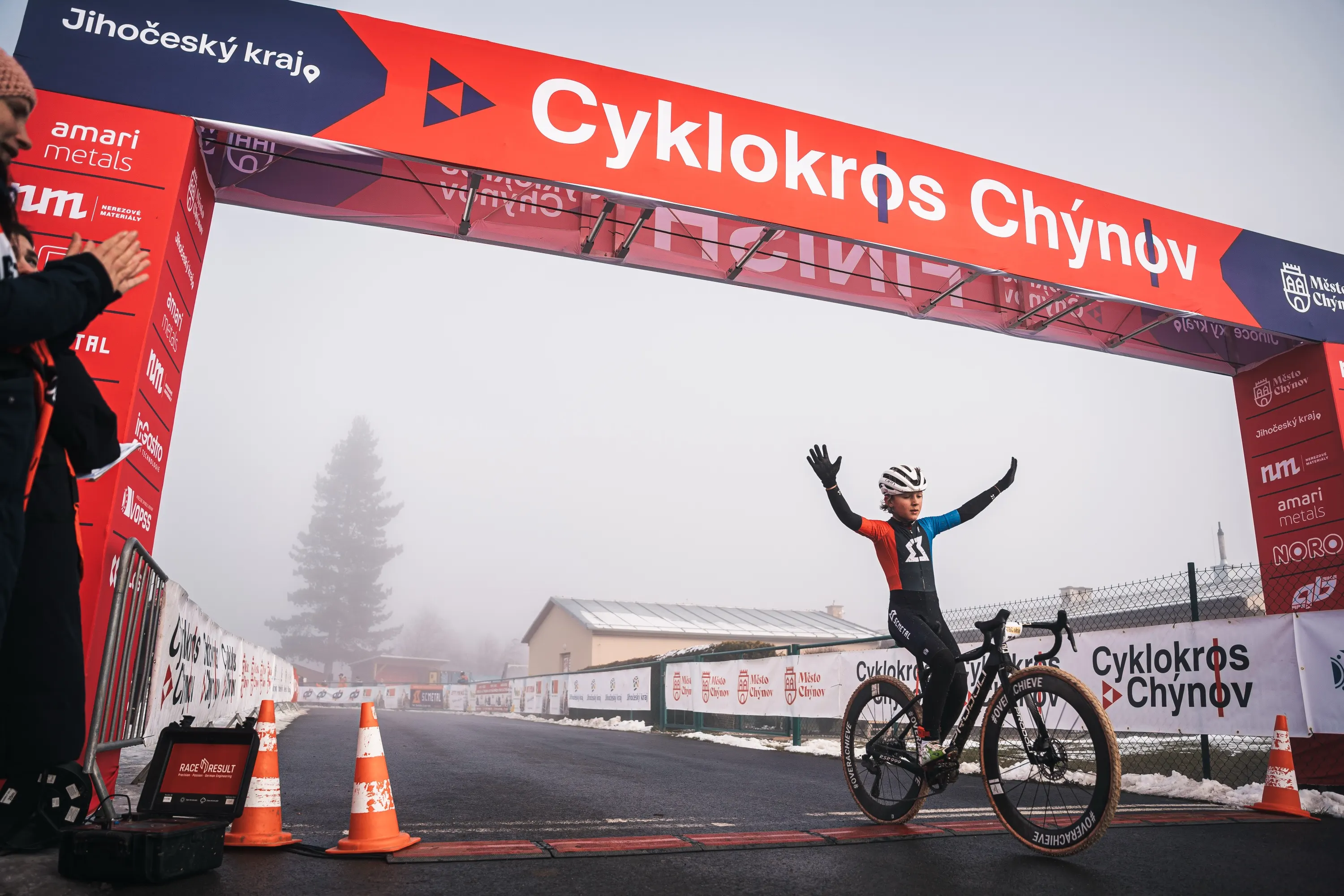 Cyclo Cross Chýnov — photography by Martin Kozojed