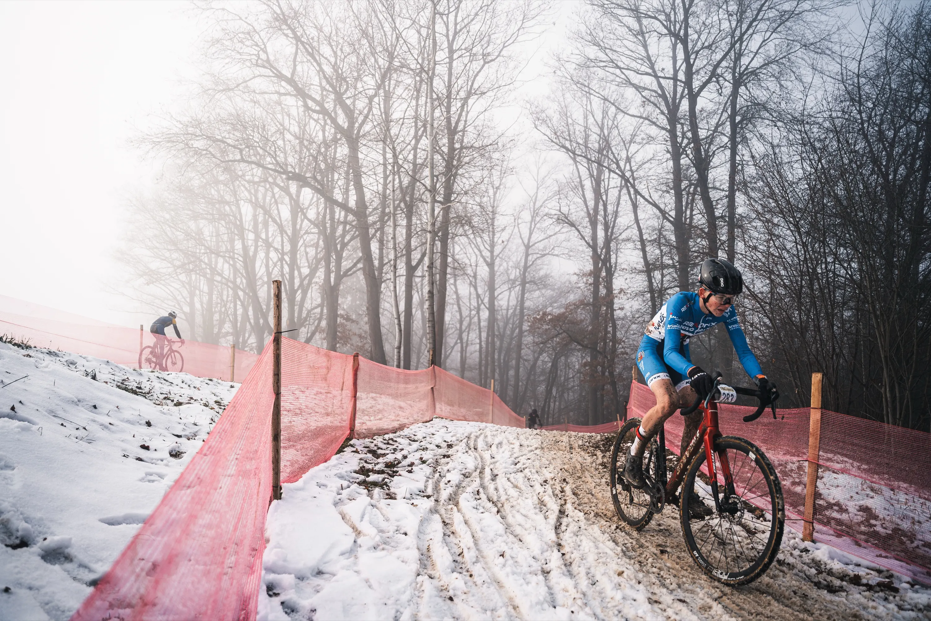 Cyclo Cross Chýnov — photography by Martin Kozojed
